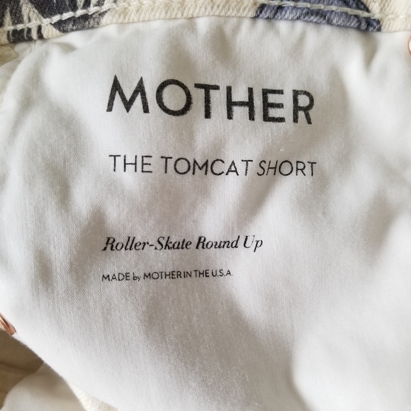 MOTHER The Tomcat Los Angeles Printed Denim Shorts Size 26 Cream Beige - Picture 7 of 10